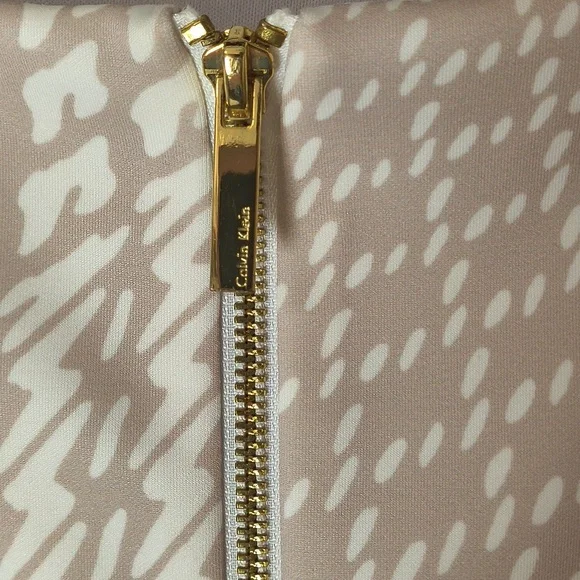 Calvin Klein Elegant Cream Patterned Dress S Small - Picture 2 of 5